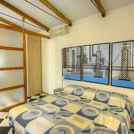 Vakantiehuis Sleeps 2 Air Con Wifi