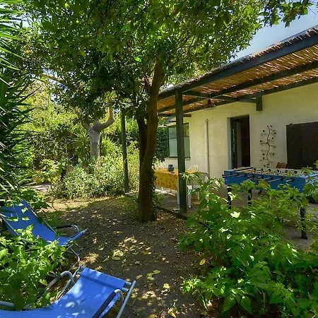 Sleeps 2 Air Con Wifi Vakantiehuis